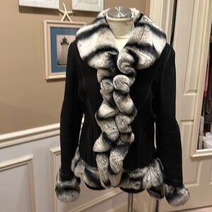 DIBELLO Collezione shearling suede fur coat size 44.   Like new